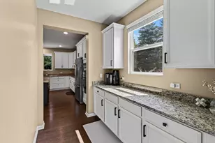 4342 Rudyard Kipling Rd, Elgin, IL 60124 - Photo 8