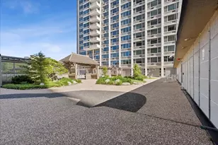 4250 N Marine Dr, Chicago, IL 60613 - Photo 20