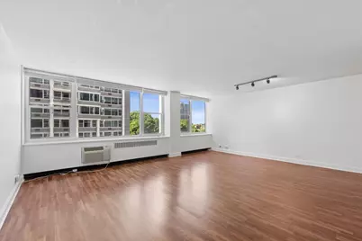 4250 N Marine Drive #531, Chicago, IL 60613 - Photo 4