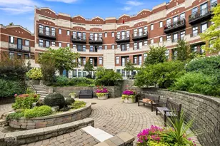 7768 N Sheridan Rd, Chicago, IL 60626 - Photo 2