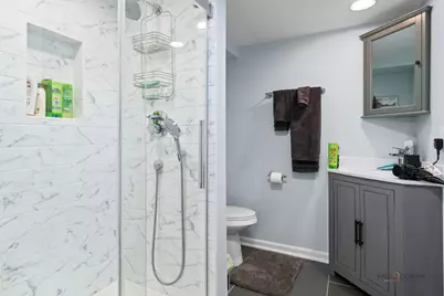5419 E Lake Shore Drive, Wonder Lake, IL 60097 - Photo 26