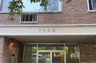 7120 N Sheridan Rd, Chicago, IL 60626 - Photo 2