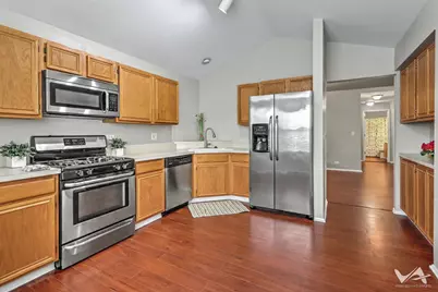 1620 Columbia Circle #2, Bartlett, IL 60103 - Photo 6