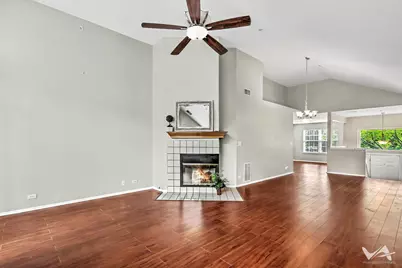 1620 Columbia Circle #2, Bartlett, IL 60103 - Photo 4