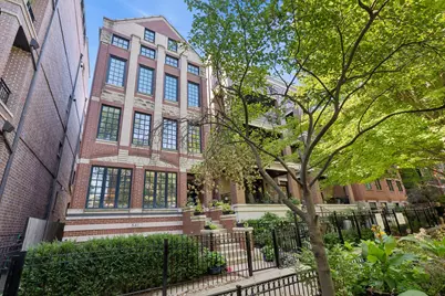 841 W Buckingham Place #1, Chicago, IL 60657 - Photo 1