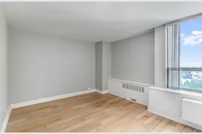 1355 N Sandburg Terrace #1009, Chicago, IL 60610 - Photo 12
