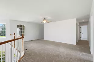5218 Greenshire Cir, Lake in the Hills, IL 60156 - Photo 16