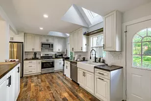 4615 W Lake Shore Dr, Wonder Lake, IL 60097 - Photo 4