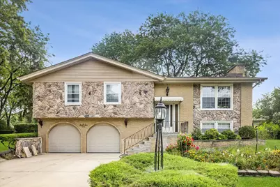 606 Bahama Court, Schaumburg, IL 60193 - Photo 1