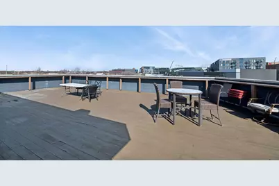 1045 W Cornelia Avenue #402, Chicago, IL 60657 - Photo 12