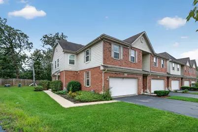 10S447 Carrington Circle, Burr Ridge, IL 60527 - Photo 1