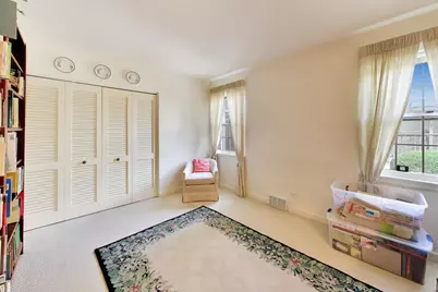 570 S Kenilworth Avenue, Elmhurst, IL 60126 - Photo 18