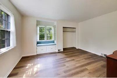 570 S Kenilworth Avenue, Elmhurst, IL 60126 - Photo 12