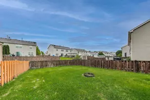 2641 Carlisle Ln, Hampshire, IL 60140 - Photo 22