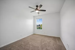 2641 Carlisle Ln, Hampshire, IL 60140 - Photo 12