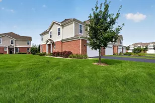1308 Draper Rd, McHenry, IL 60050 - Photo 4