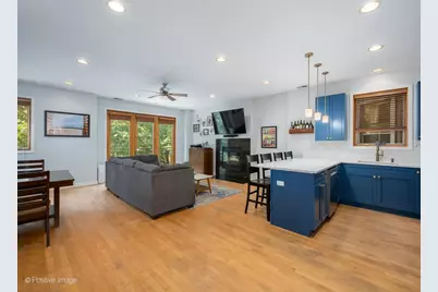 3417 N Bosworth Street #2, Chicago, IL 60657 - Photo 10