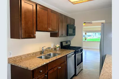 18148 W Valley Drive, Grayslake, IL 60030 - Photo 2