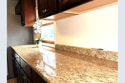 18148 W Valley Drive, Grayslake, IL 60030 - Photo 4