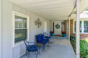 6 S Deerpath Dr, Vernon Hills, IL 60061 - Photo 2
