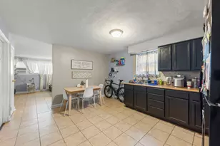 611 N Lullo Dr, Addison, IL 60101 - Photo 6