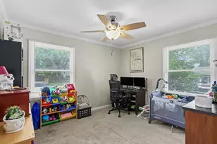 426 Redwing Dr, Round Lake Beach, IL 60073 - Photo 6