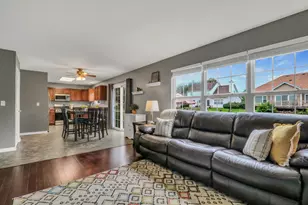 2145 Whitetail Dr, Aurora, IL 60503 - Photo 16