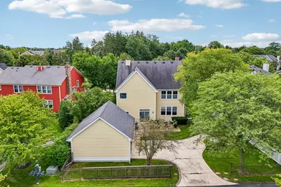 152 Ranney Avenue, Vernon Hills, IL 60061 - Photo 2