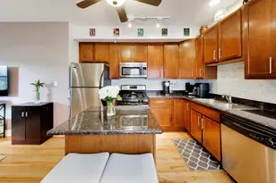 2215 W Foster Ave, Chicago, IL 60625 - Photo 4