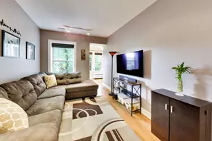 2215 W Foster Ave, Chicago, IL 60625 - Photo 6