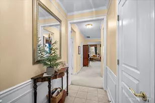2892 Edgewater Dr, Elgin, IL 60124 - Photo 4