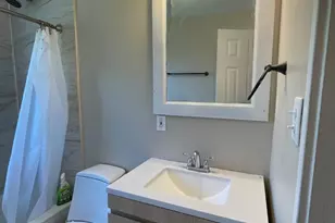 420 Garland Ave, Romeoville, IL 60446 - Photo 4