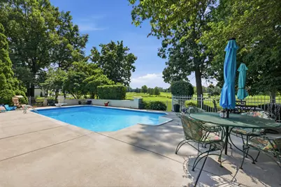 4202 Royal Fox Drive, Saint Charles, IL 60174 - Photo 10