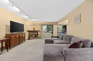 1884 Portsmouth Dr, Lisle, IL 60532 - Photo 4