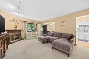 1884 Portsmouth Dr, Lisle, IL 60532 - Photo 6