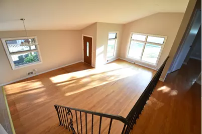 907 S Elmhurst Road, Mount Prospect, IL 60056 - Photo 6