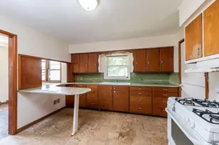 618 N Oplaine Rd, Gurnee, IL 60031 - Photo 12