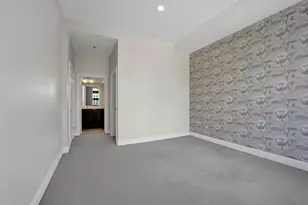 101 W Superior St, Chicago, IL 60654 - Photo 26