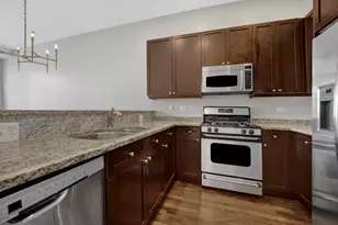 101 W Superior St, Chicago, IL 60654 - Photo 12