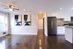 38 The Ct Of Greenway, Northbrook, IL 60062 - Photo 6