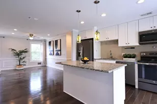 38 The Ct Of Greenway, Northbrook, IL 60062 - Photo 10