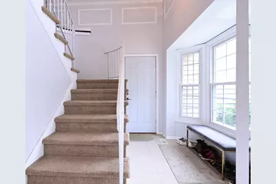 38 The Court Of Greenway, Northbrook, IL 60062 - Photo 4
