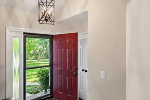 867 Longmeadow Ct, Lake Barrington, IL 60010 - Photo 2