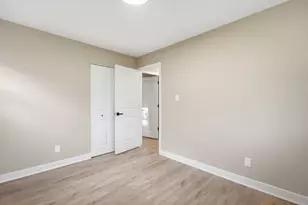 706 Halstead Ave, Romeoville, IL 60446 - Photo 14