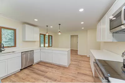 210 S Small Avenue, Kankakee, IL 60901 - Photo 10