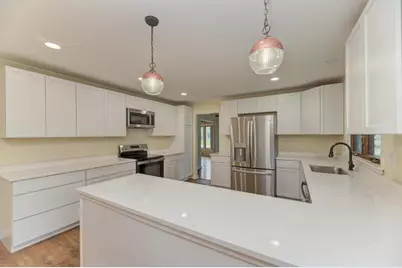210 S Small Avenue, Kankakee, IL 60901 - Photo 12
