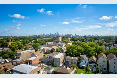 2242 S Saint Louis Avenue, Chicago, IL 60623 - Photo 4