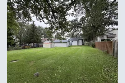 414 W Park Avenue, Round Lake, IL 60073 - Photo 48