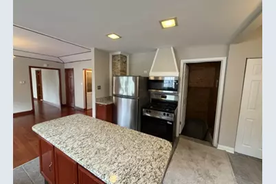 414 W Park Avenue, Round Lake, IL 60073 - Photo 16