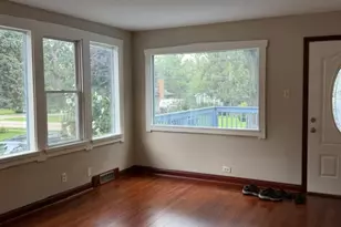 414 W Park Ave, Round Lake, IL 60073 - Photo 6